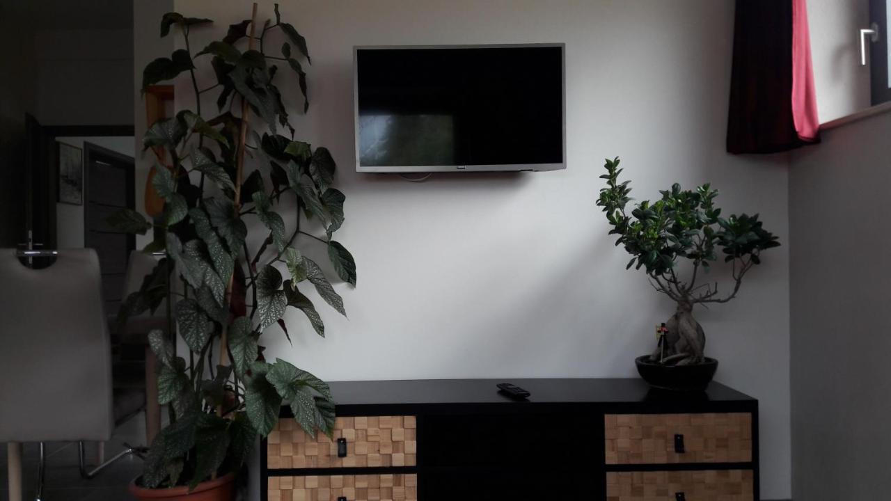 Apartment Am Eck Schmölln Esterno foto