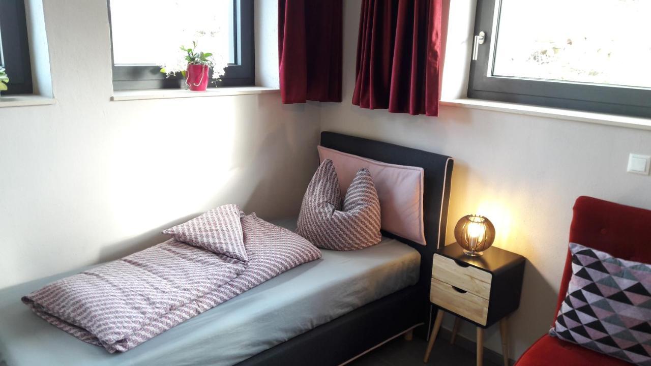 Apartment Am Eck Schmölln Esterno foto